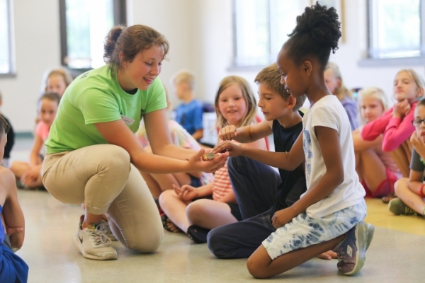 summer camp zoo visit